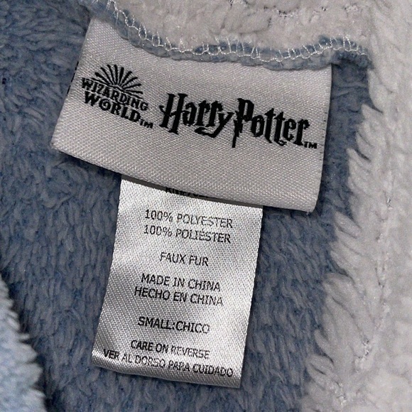 Wizarding World Of Harry Potter Light Blue Plush Snuggie - Picture 8 of 8